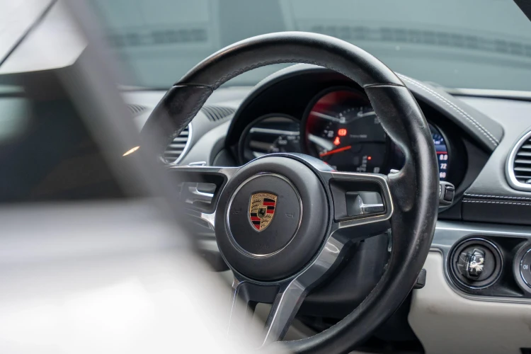 Vehicle Image 35