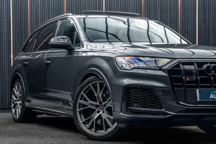 Vehicle Image 7