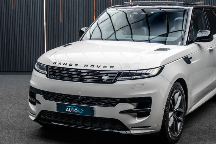Vehicle Image 5