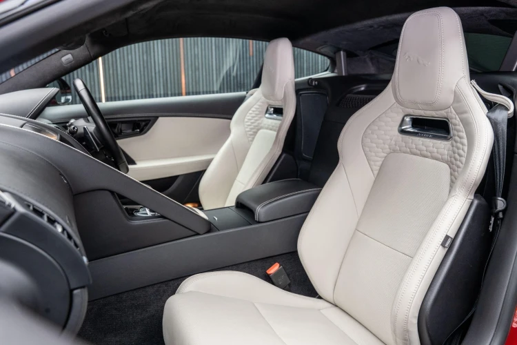 Vehicle Image 36