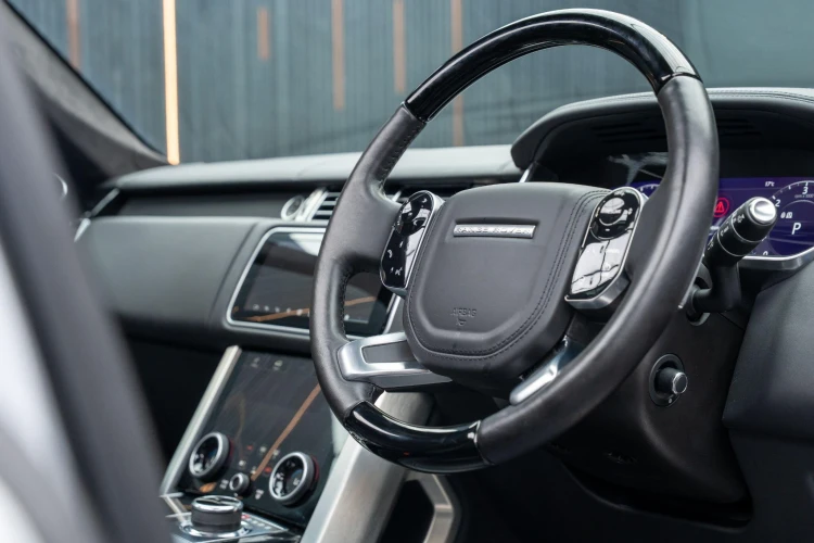 Vehicle Image 30