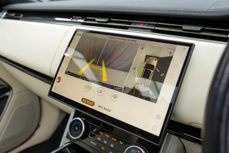 Vehicle Image 8