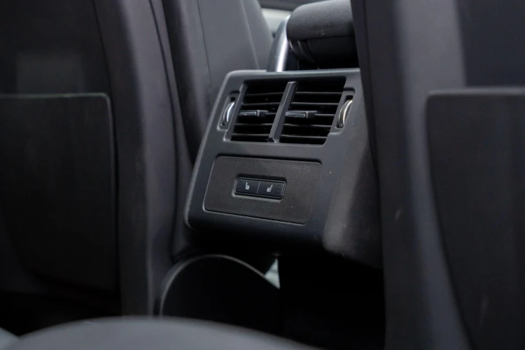 Vehicle Image 37