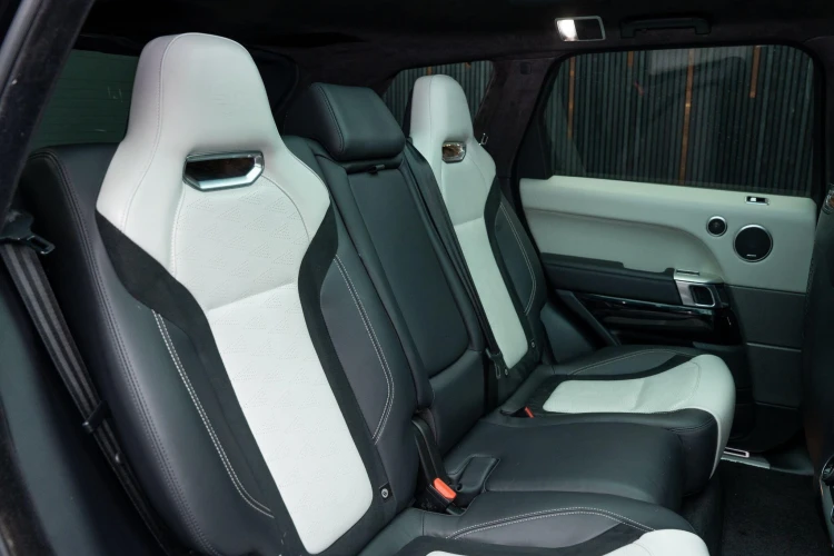 Vehicle Image 14