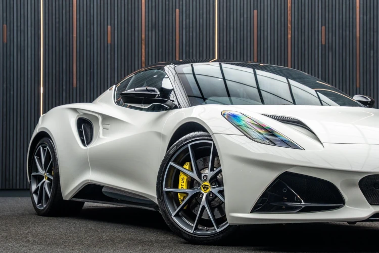 Vehicle Image 7