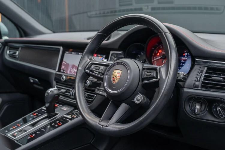 Vehicle Image 40