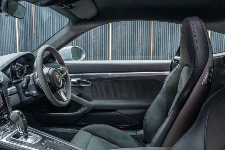 Vehicle Image 40