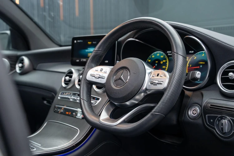 Vehicle Image 30