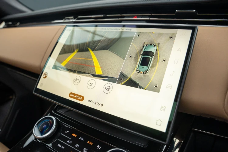 Vehicle Image 10