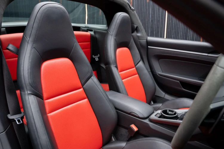 Vehicle Image 12