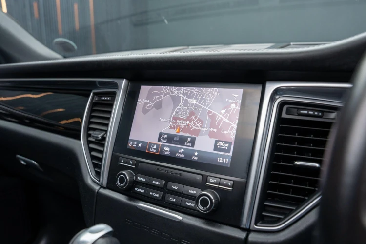 Vehicle Image 10