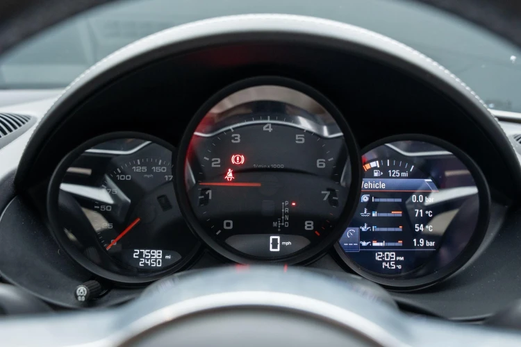 Vehicle Image 32