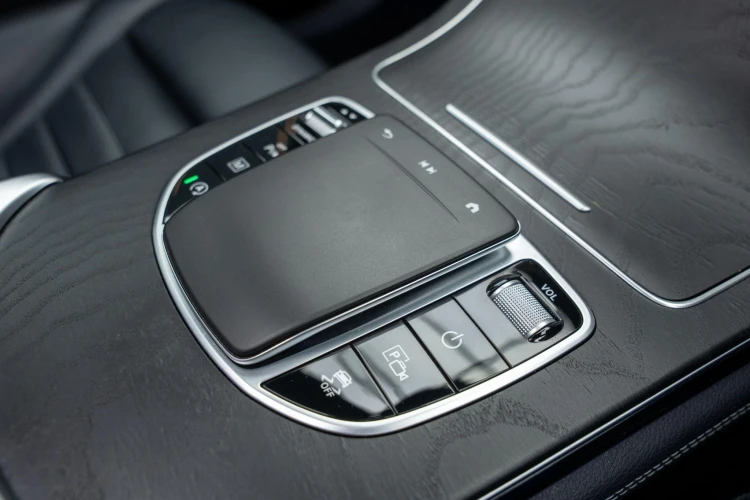 Vehicle Image 18