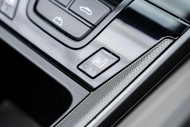 Vehicle Image 30