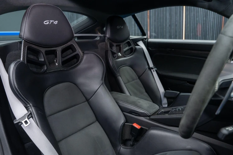 Vehicle Image 12