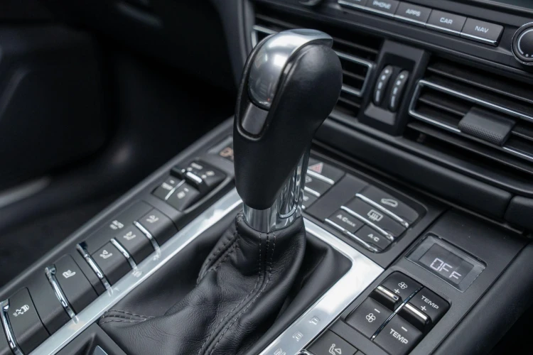 Vehicle Image 18