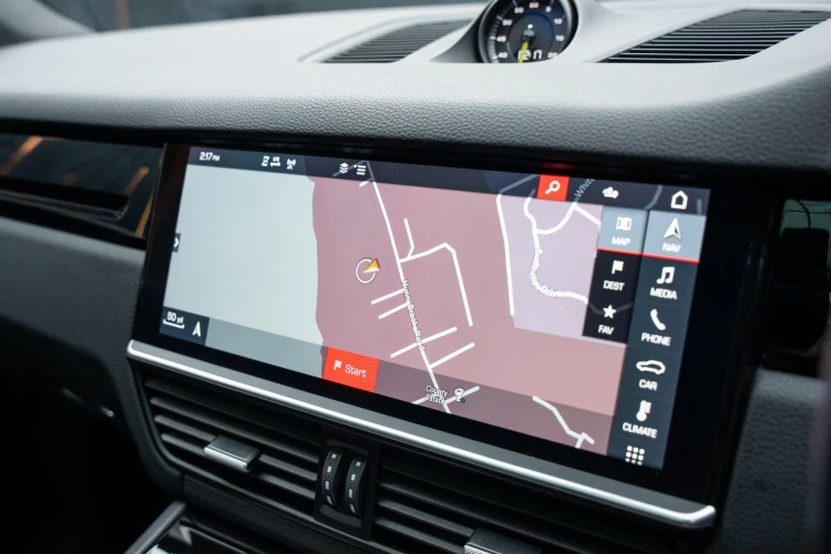 Vehicle Image 8