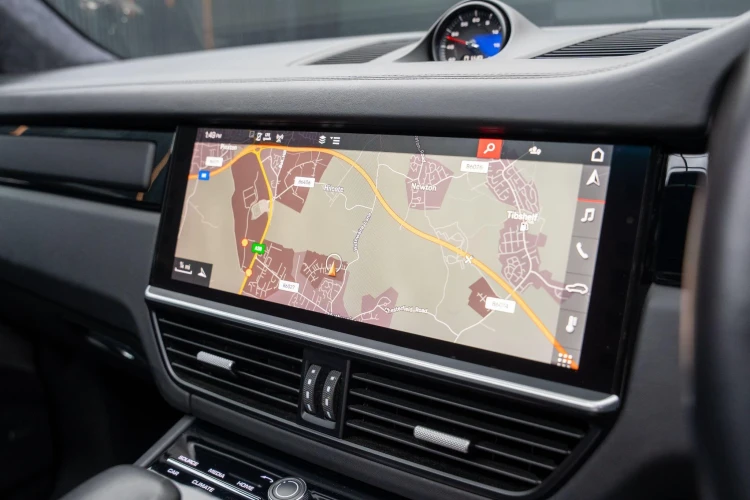Vehicle Image 30