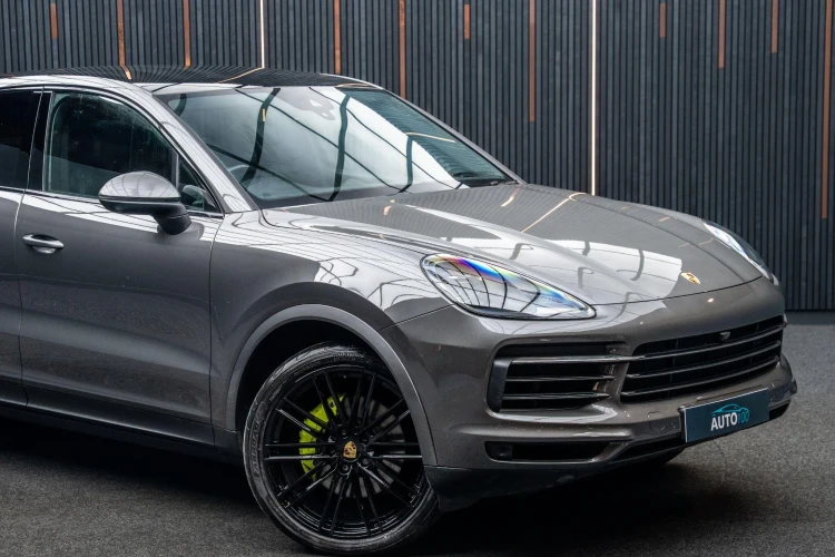 Vehicle Image 11