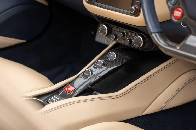 Vehicle Image 30