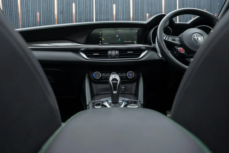 Vehicle Image 35