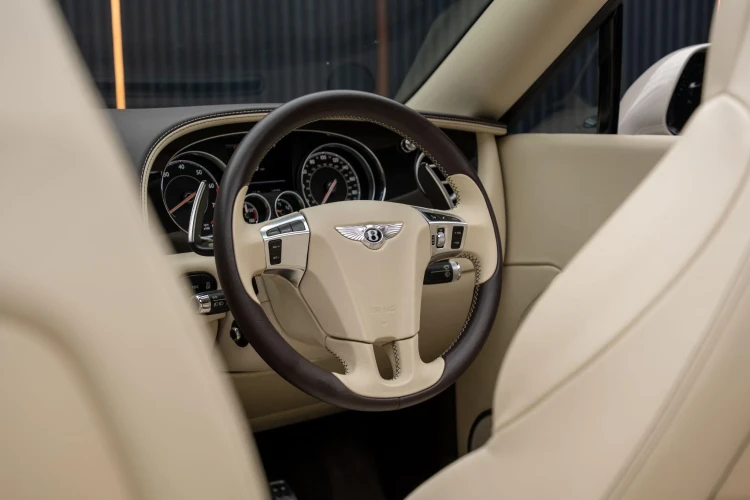 Vehicle Image 40