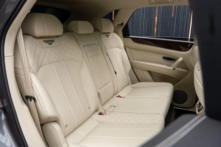 Vehicle Image 14