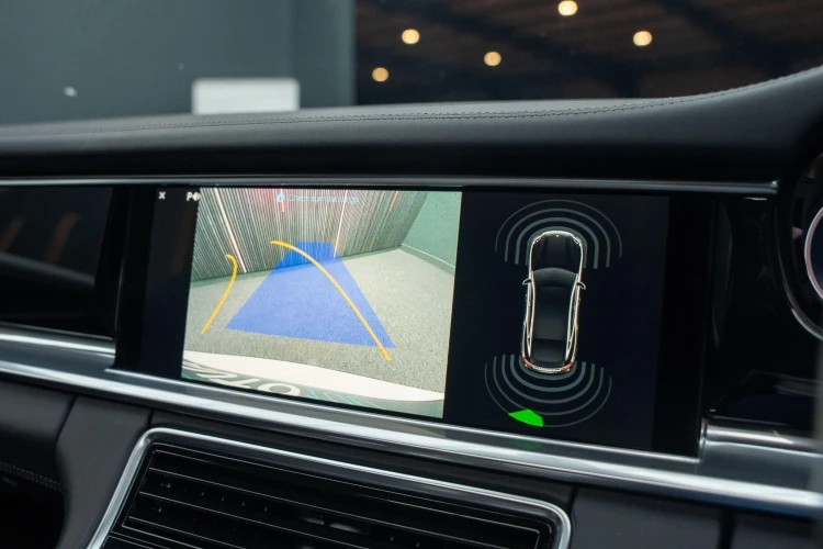 Vehicle Image 8