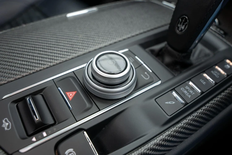 Vehicle Image 36