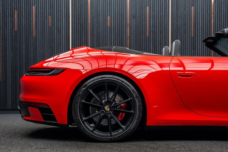 Vehicle Image 21
