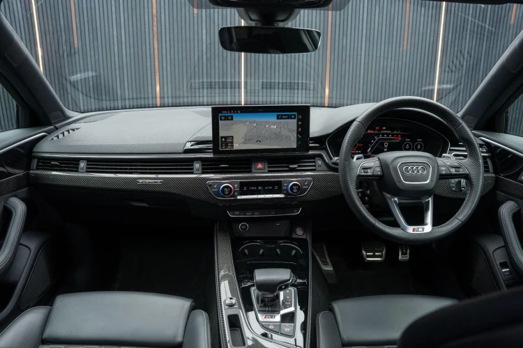 Vehicle Image 36