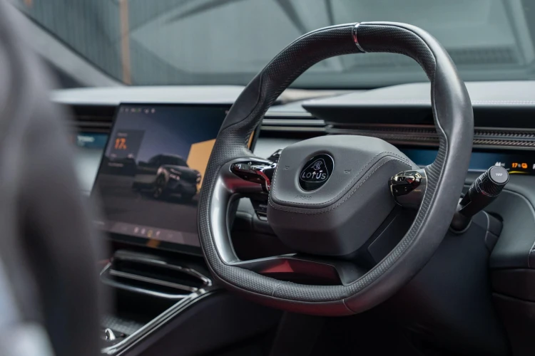 Vehicle Image 30