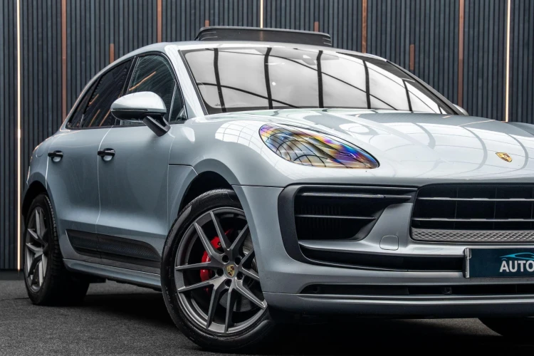 Vehicle Image 7
