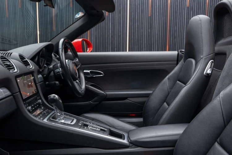 Vehicle Image 36