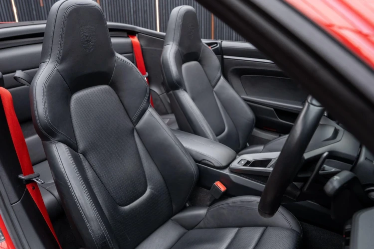 Vehicle Image 12