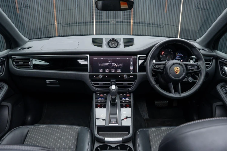 Vehicle Image 36