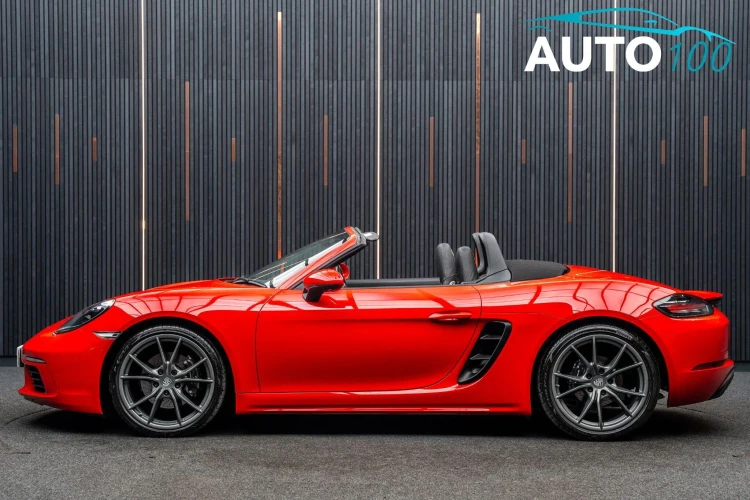 Vehicle Image 7