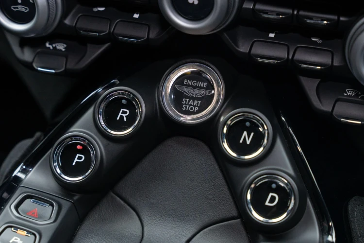 Vehicle Image 16