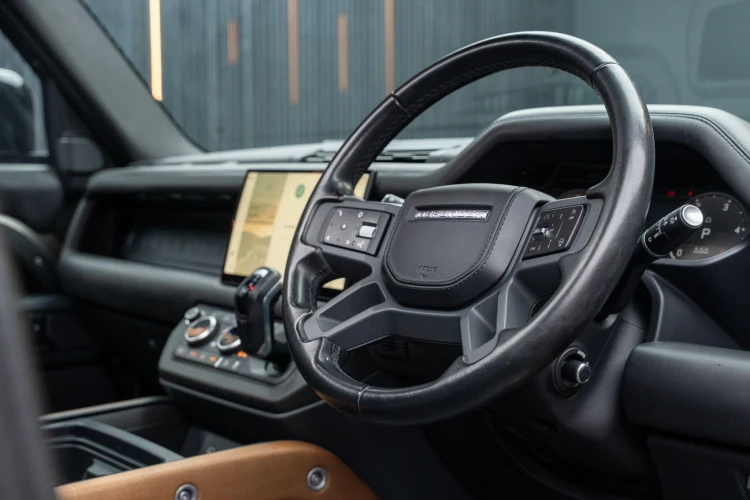 Vehicle Image 30