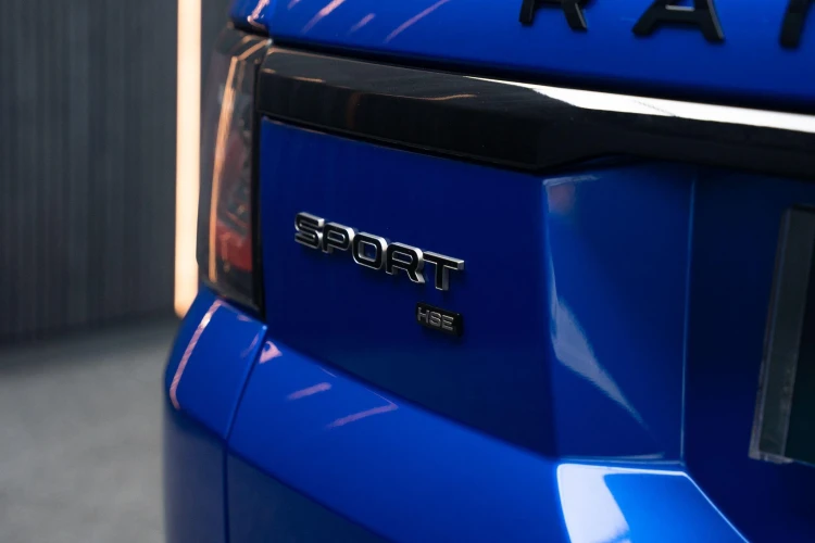 Vehicle Image 25