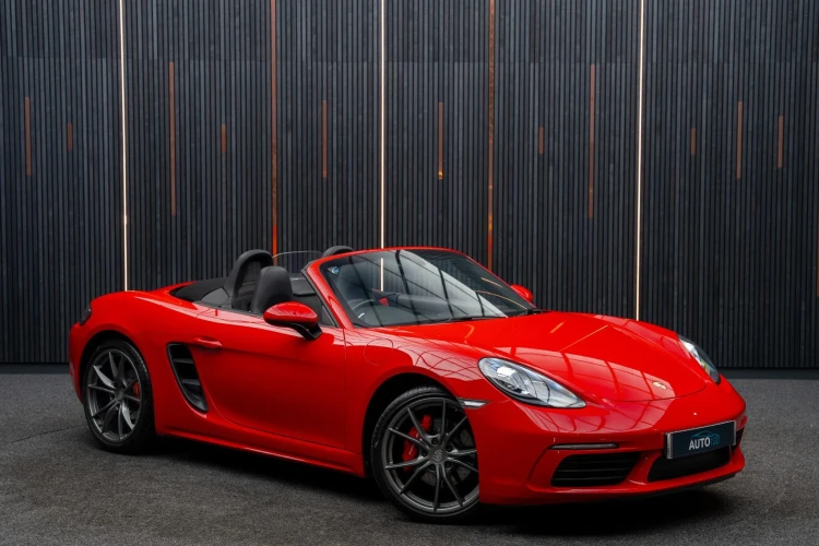 Vehicle Image 9
