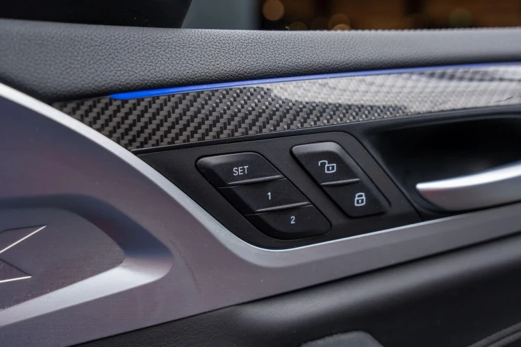 Vehicle Image 30