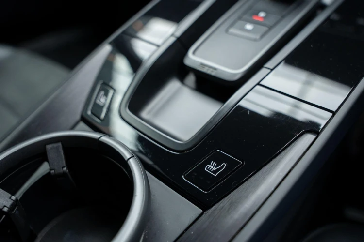 Vehicle Image 30