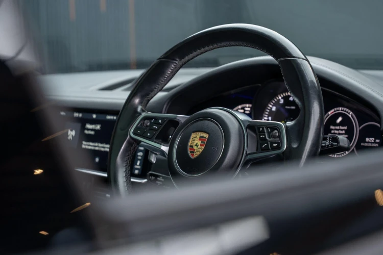 Vehicle Image 40