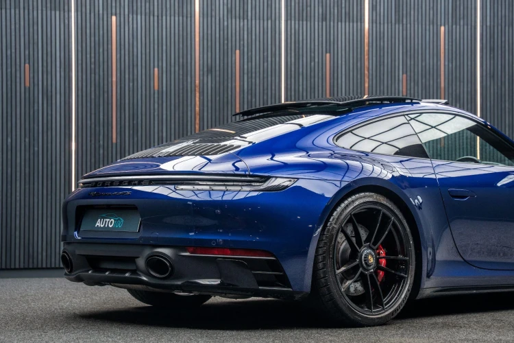 Vehicle Image 21