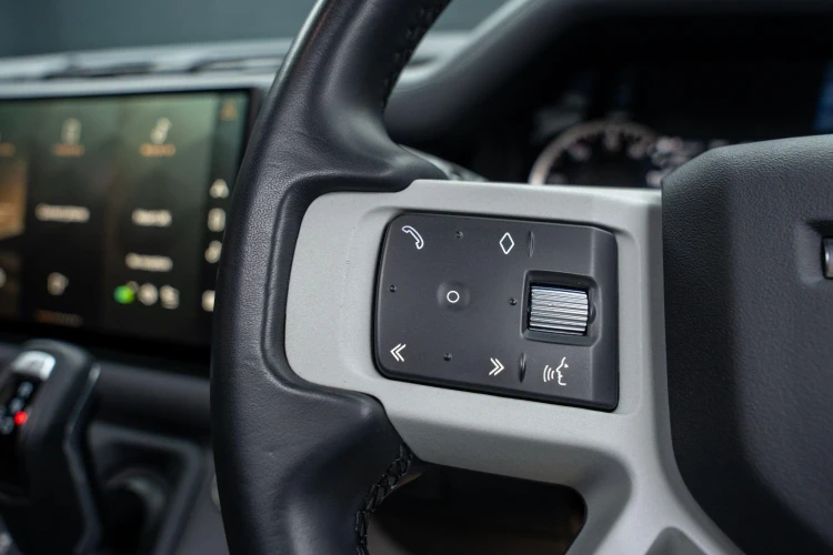 Vehicle Image 22