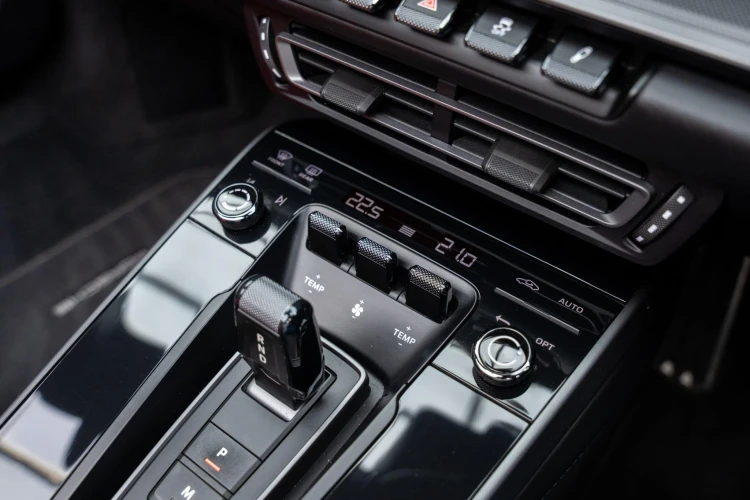 Vehicle Image 30