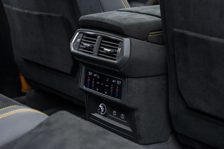 Vehicle Image 42
