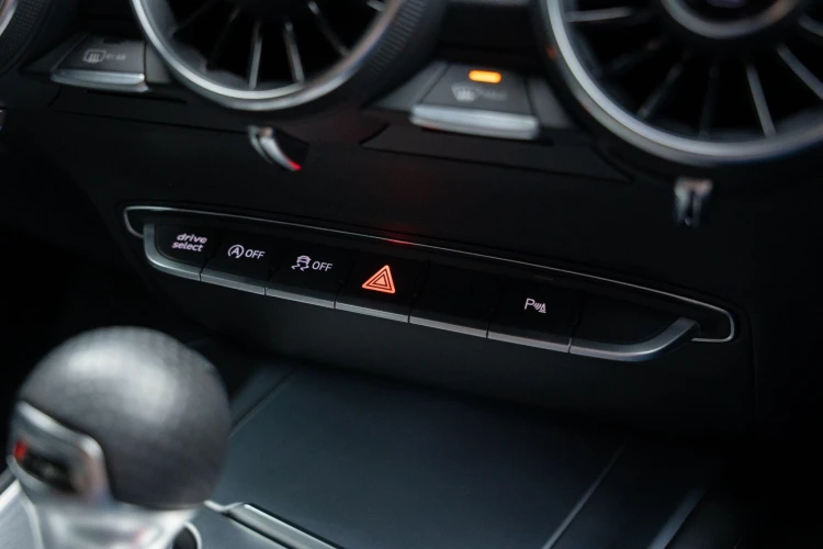Vehicle Image 37