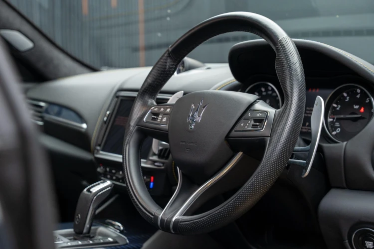 Vehicle Image 30